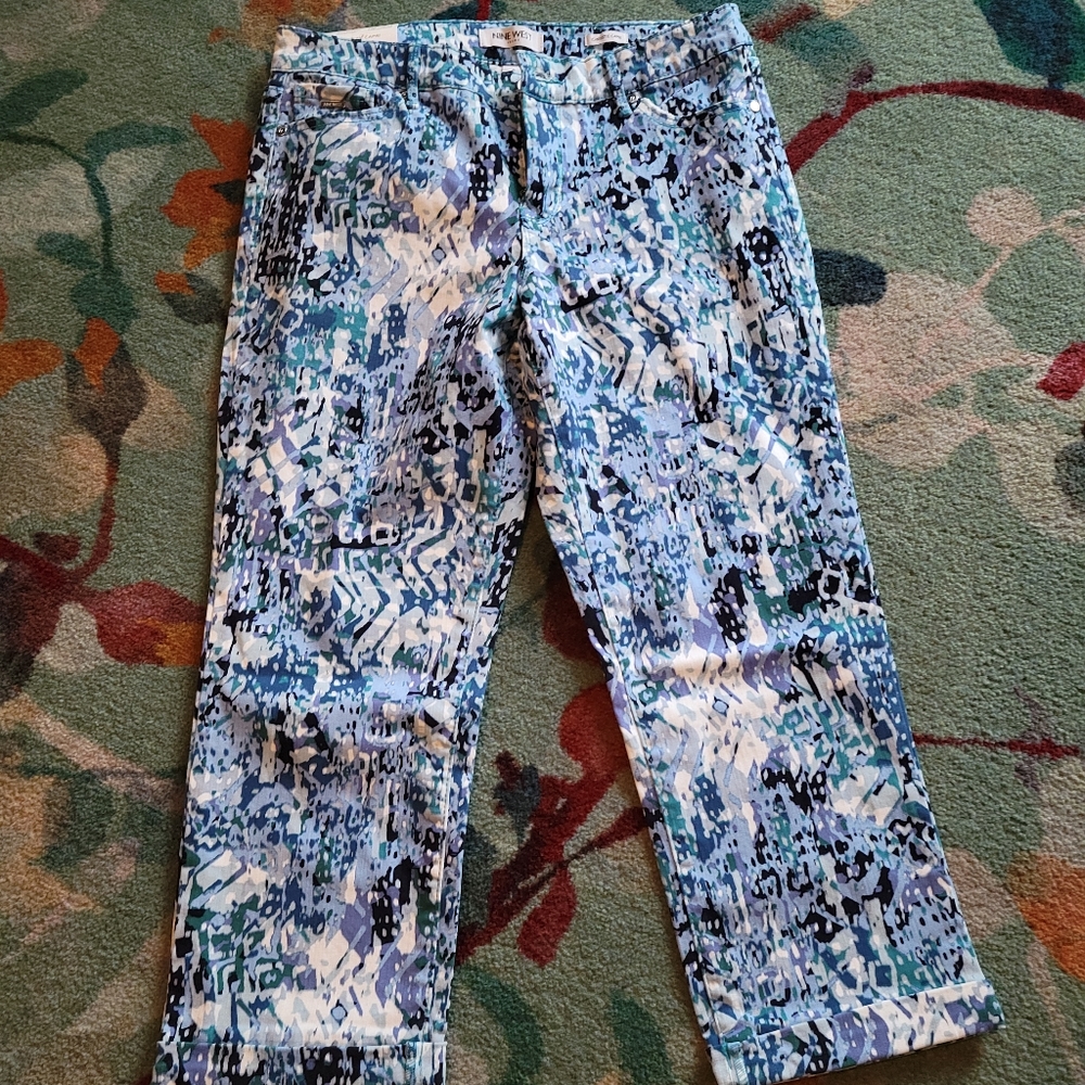 New nine west women's nine west chrystie capri jeans Size 4 & 8 Available